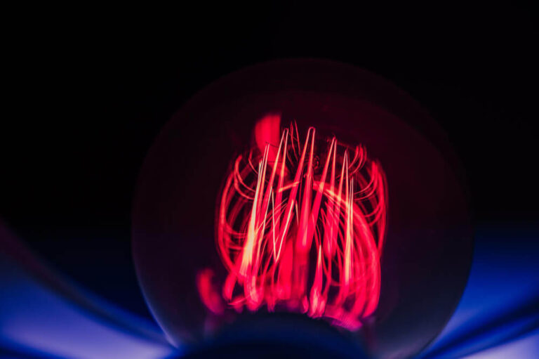 Jak działa lampa plazmowa: przewodnik technologiczny i naukowy