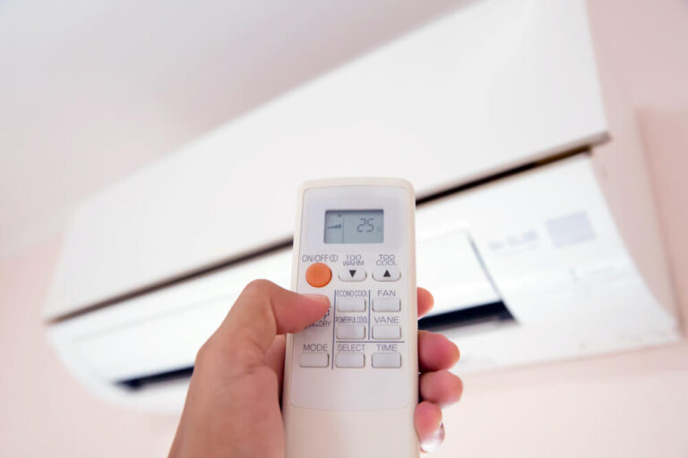 Jak skutecznie obniżyć temperaturę w pokoju: praktyczne porady